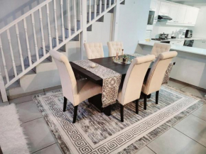 Luxury apartment in Waikiki E5 close to the beach